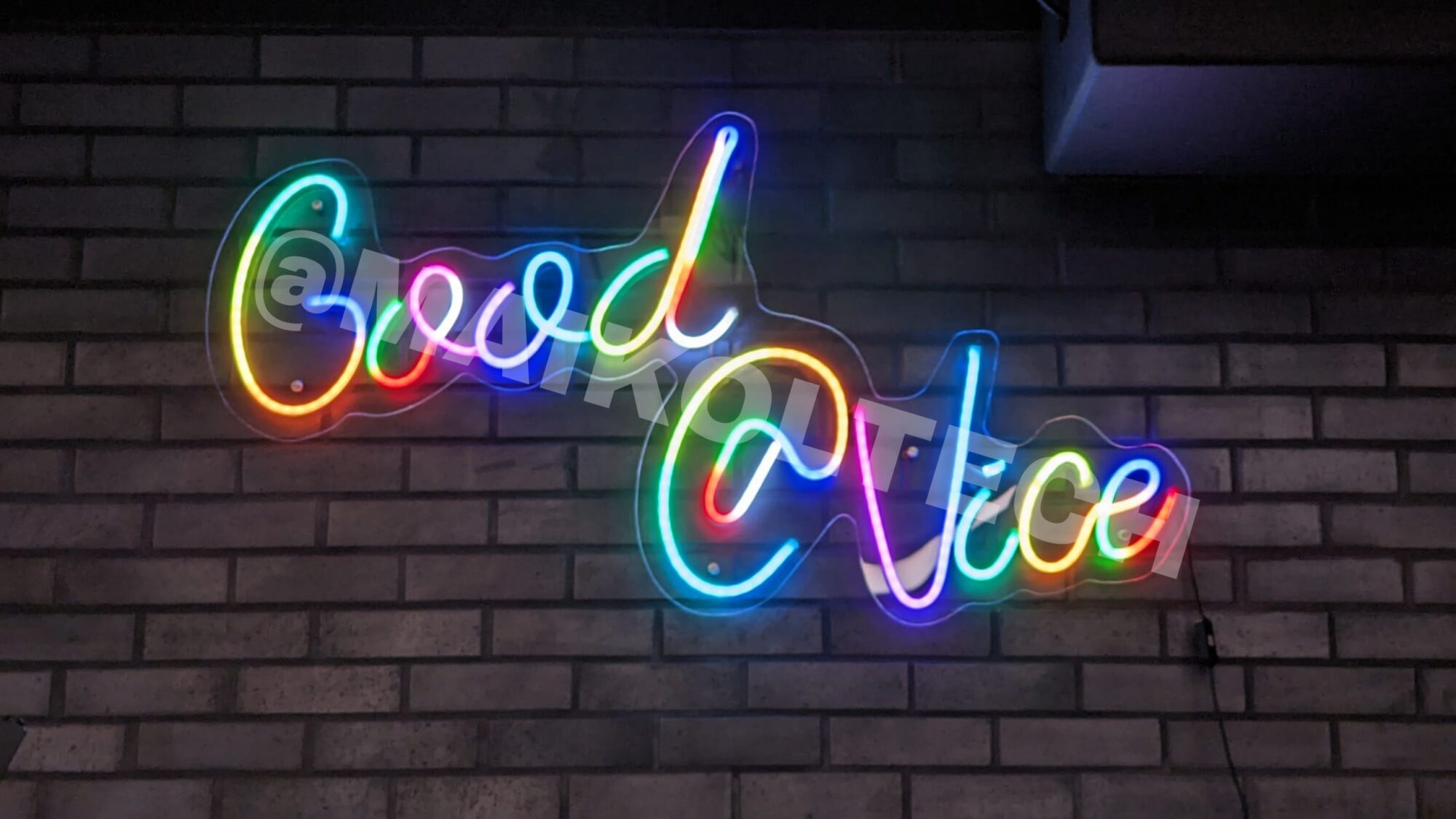 CUSTOMIZABLE LED NEON SIGNS CANADA